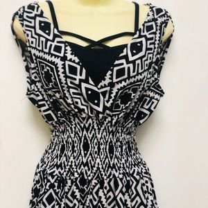 Shui Si Qing Jumper (M)black and white